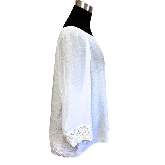 Women's White Split Neck White Gauzy Top / Blouse - Picture 2 of 13
